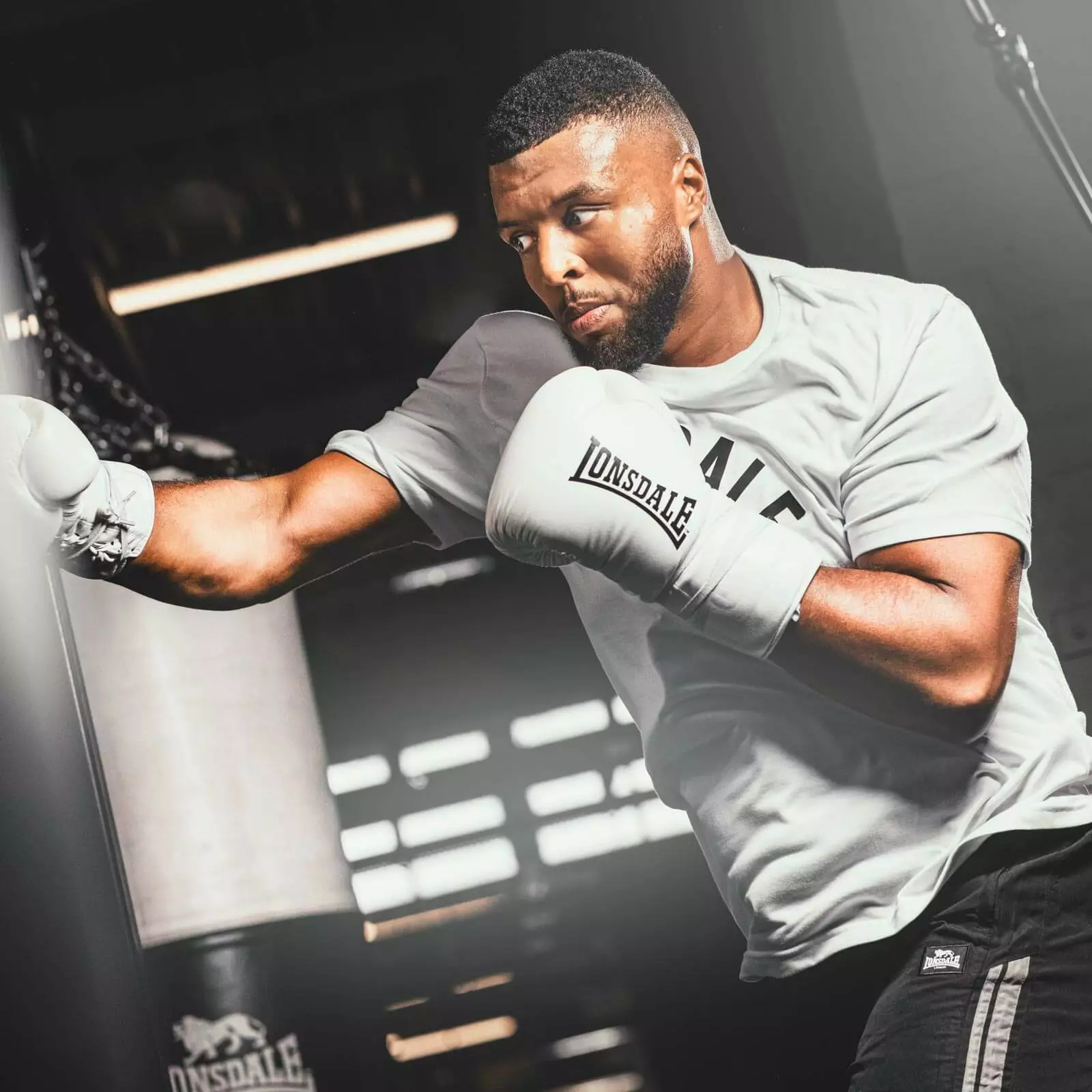 Lonsdale Sales Store -Lonsdale Sales Store